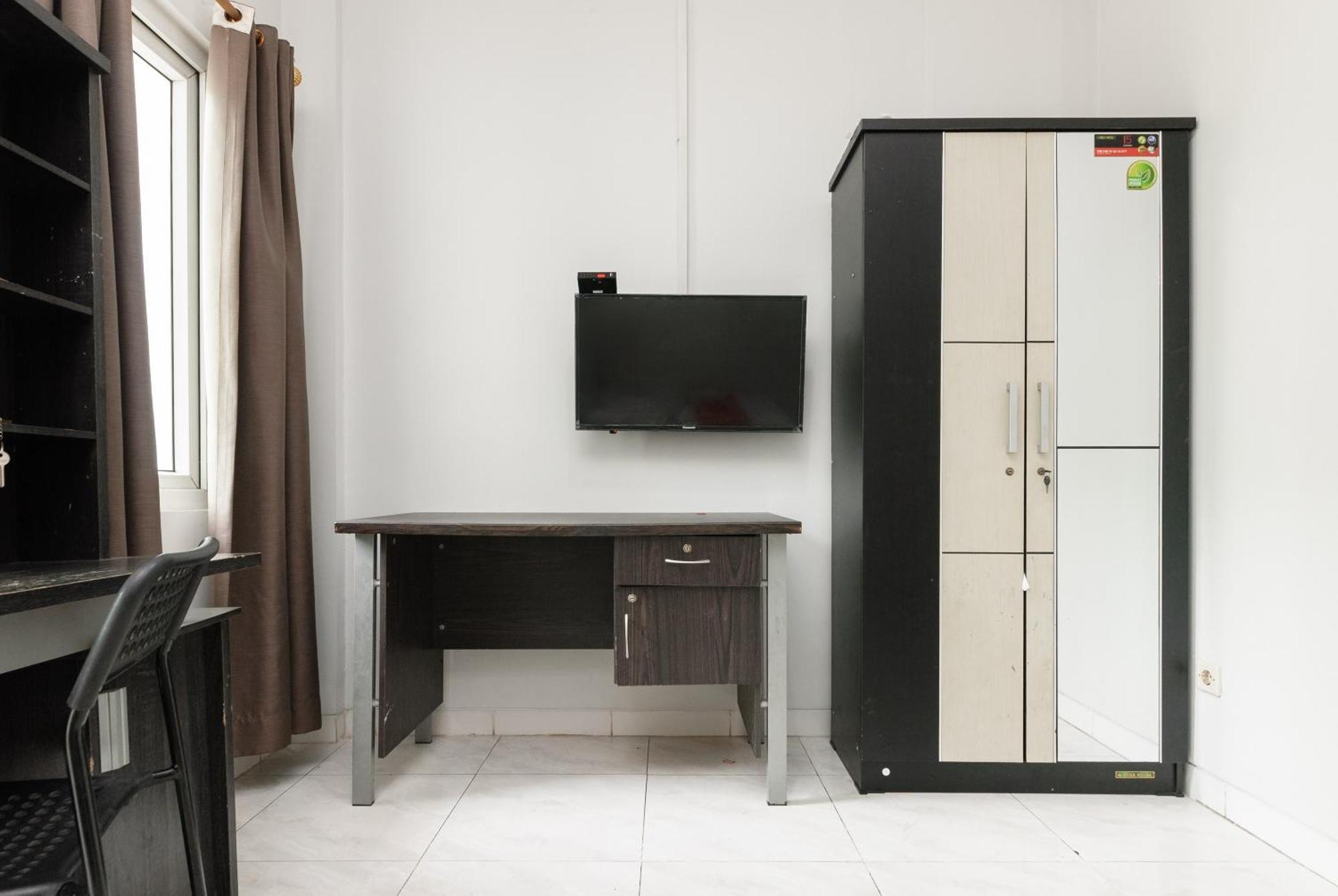 Reddoorz Near Mandaya Royal Hospital Puri Hotel Tangerang Kültér fotó