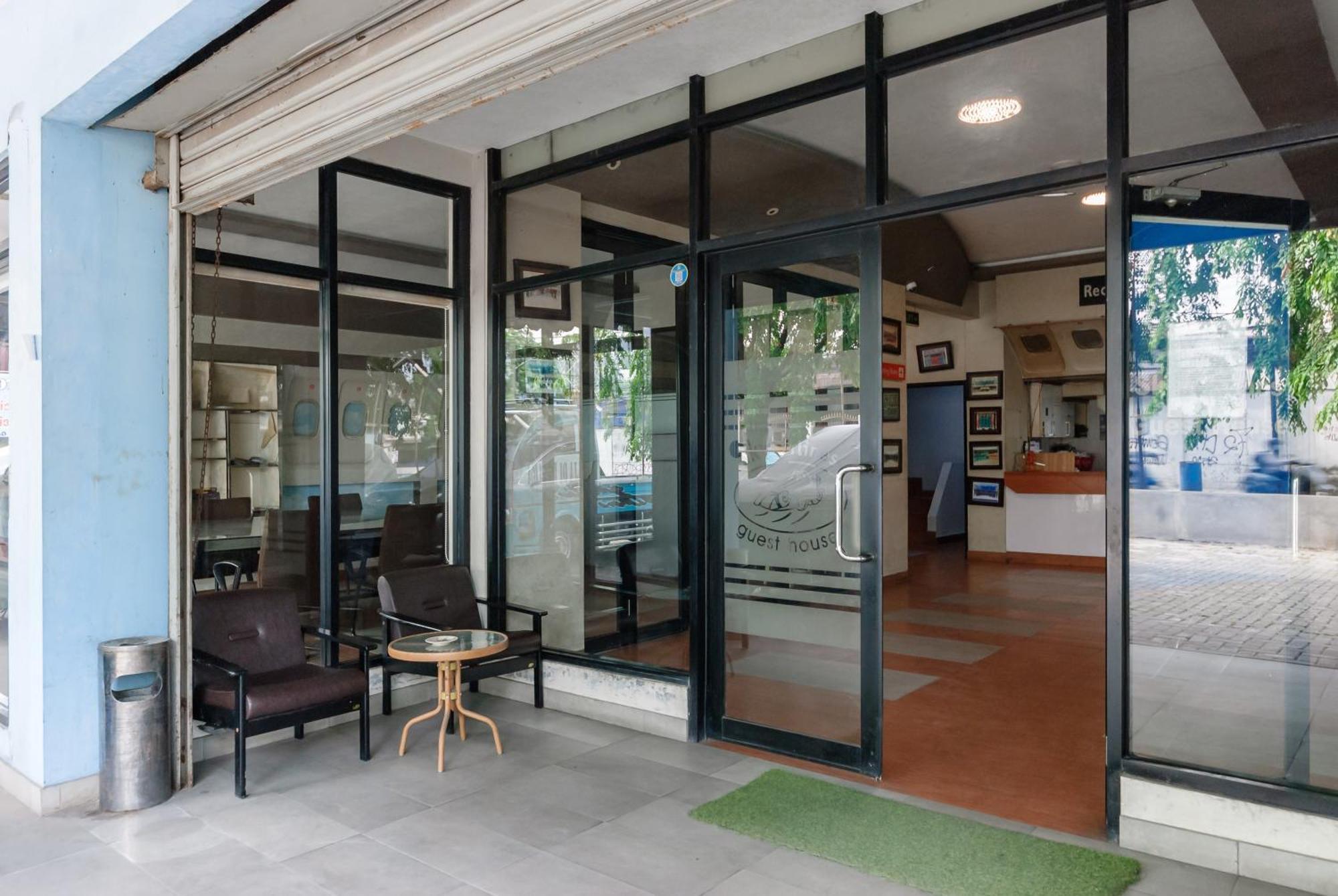 Reddoorz Near Mandaya Royal Hospital Puri Hotel Tangerang Kültér fotó